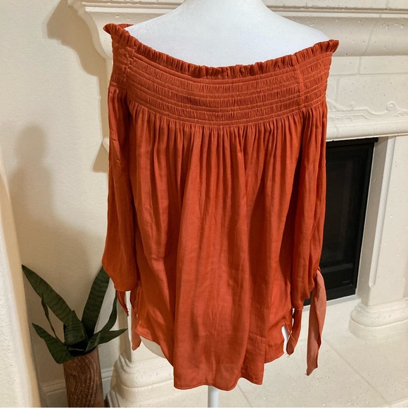 Loft Coral Off Shoulder Silky Top Blouse Size Small S - Picture 4 of 7